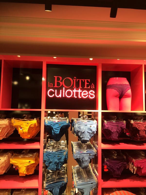 Enseignes Lettres Néons pour Etam à Paris (75) - AFE 94