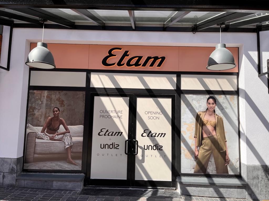 Enseigne Lumineuse ETAM LINGERIE Roubaix 59100