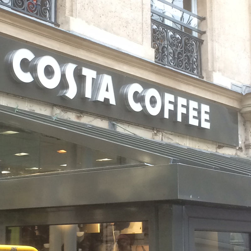 Enseigne lumineuse lettres boitiers inox Costa Coffee, Paris (75) - AFE 94