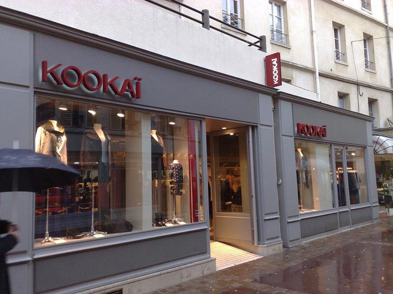Enseignes Réseaux de magasins pour la boutique Kookai à Paris (75) - AFE 94
