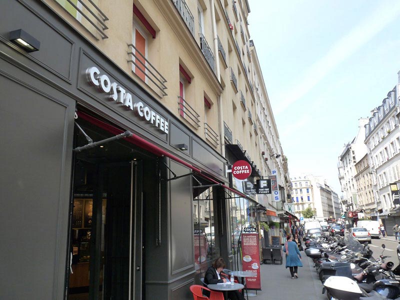 Enseignes Réseaux de magasins pour Costa coffee à Paris (75) - AFE 94